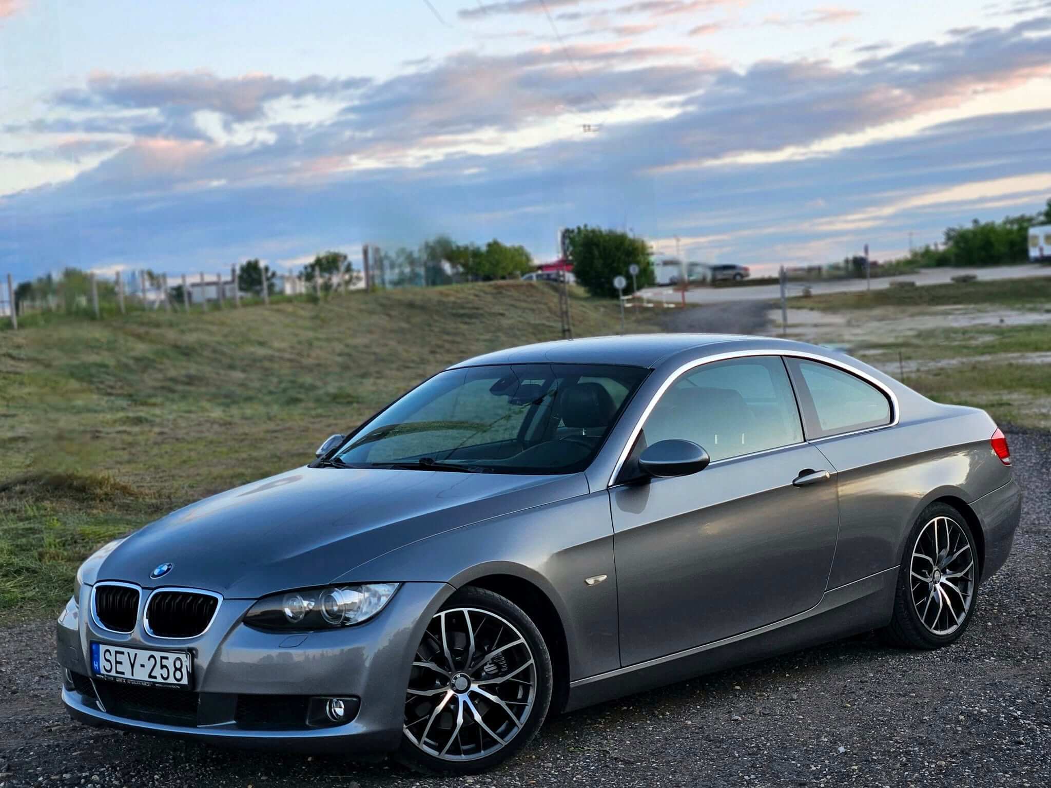Spannende Bmw 325i Coupe Bildernull